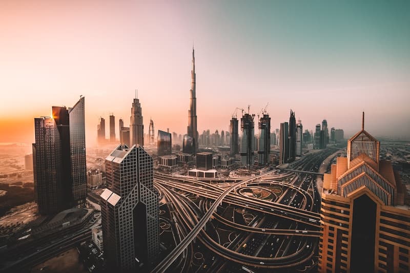 Dubai - Indulge in opulent luxury with iconic skyscrapers, world-class shopping, desert safaris, and premium hospitality in this modern marvel.
